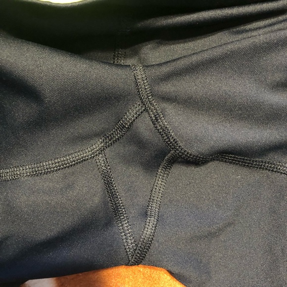 Champion compression shorts. Size XXL. Good Condition. - Picture 4 of 6